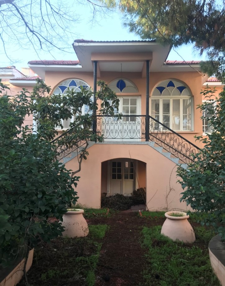 MÜZEYYEN BIYIK EVİ